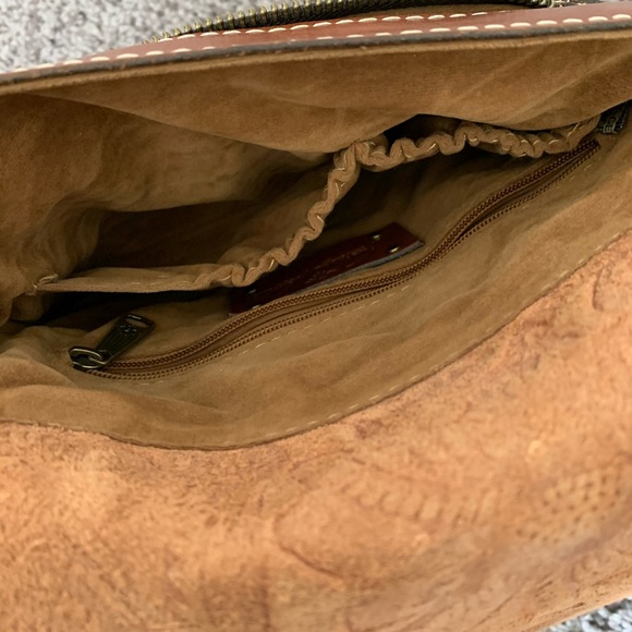 Patricia Nash  *Granada* Tooled Leather Crossbody Purse, EUC, Cognac Brown - Picture 3 of 5